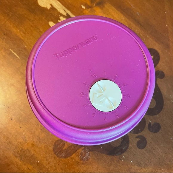 Tupperware Freezer Mates Round Container 2L - Picture 2 of 6
